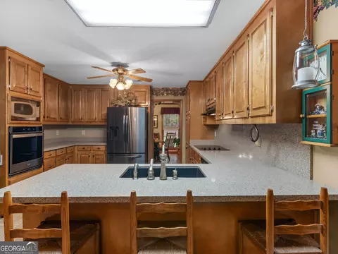 Kitchen - 143 Hamlin Rd, Jackson, GA 30233 photo 1 of 5