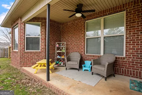 Exterior - 112 Bedford Ct, Perry, GA 31069 photo 5 of 9