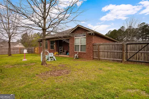 Exterior - 112 Bedford Ct, Perry, GA 31069 photo 7 of 9