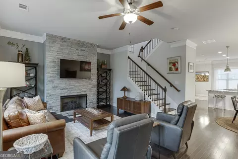 Living - 2022 Raven Way, Chamblee, GA 30341 photo 3 of 4