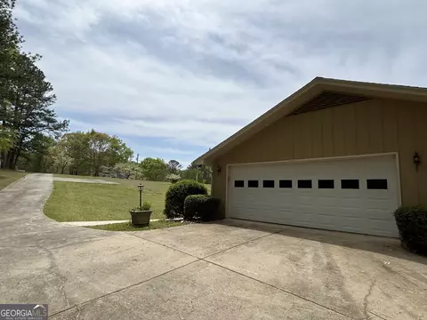 108 Thomas Dr, Lagrange, GA 30240 photo 5