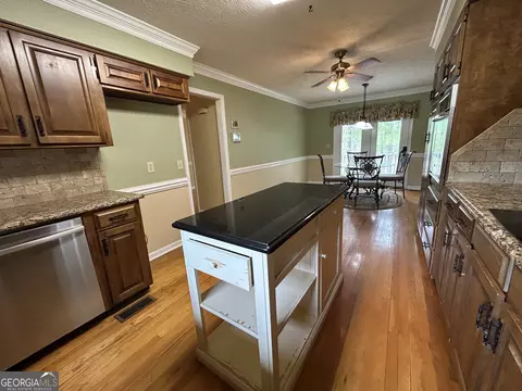 108 Thomas Dr, Lagrange, GA 30240 photo 10