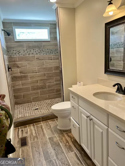 Bath - 4941 Old Atlanta Rd, Hampton, GA 30228 photo 1 of 1