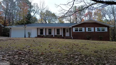 Exterior - 1351 John Robert Dr, Morrow, GA 30260 photo 1 of 4