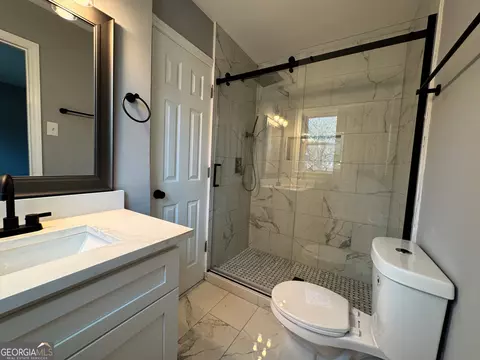 Bath - 1351 John Robert Dr, Morrow, GA 30260 photo 2 of 5