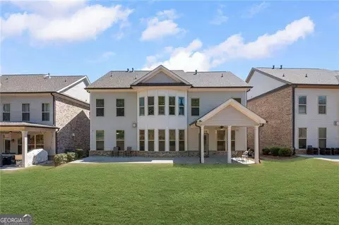 Exterior - 11620 Crestview Ter, Suwanee, GA 30024 photo 7 of 8
