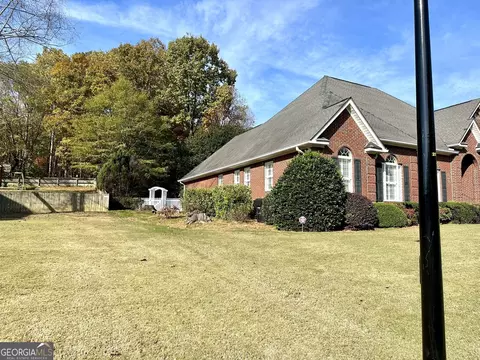 Exterior - 23 Saddlebrook Dr SE, Rome, GA 30161 photo 2 of 9