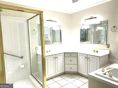 Bath - 23 Saddlebrook Dr SE, Rome, GA 30161 photo 6 of 7