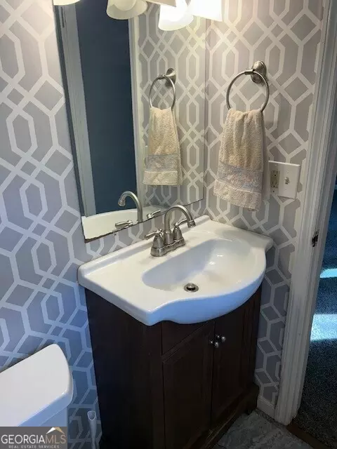 Bath - 139 Rob Roy Rd, Lagrange, GA 30240 photo 3 of 3