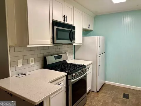 Kitchen - 139 Rob Roy Rd, Lagrange, GA 30240 photo 2 of 4