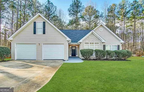 596 Carlton Rd, Palmetto, GA 30268
