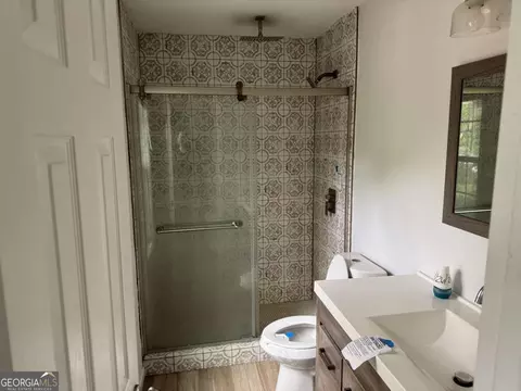 Bath - 6921 Babbling Brook Dr, Rex, GA 30273 photo 2 of 7