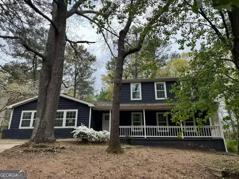 Exterior - 6921 Babbling Brook Dr, Rex, GA 30273 photo 5 of 9