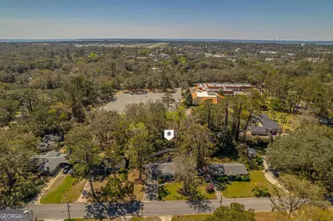 529 Postell Dr, St. Simons, GA 31522