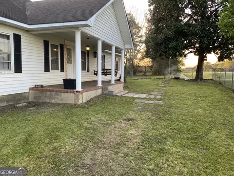 1003 Perry Hwy, Hawkinsville, GA 31036