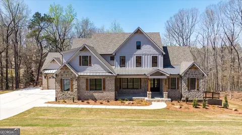 100 Forest Pl, Forsyth, GA 31029