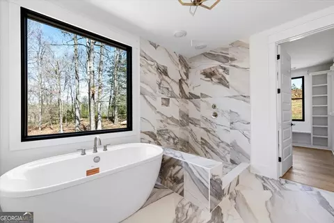 Bath - 100 Forest Pl, Forsyth, GA 31029 photo 1 of 5