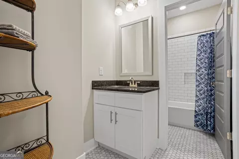 Bath - 5124 N Pratt St, Covington, GA 30014 photo 4 of 5