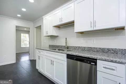 Kitchen - 1206 Pool Mill St, Lagrange, GA 30241 photo 1 of 3
