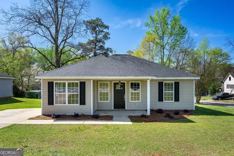 1206 Pool Mill St, Lagrange, GA 30241