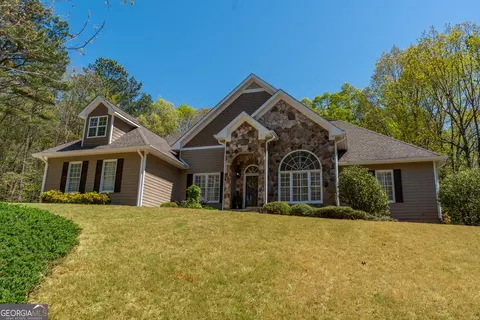 722 Plum Ln, Clarkesville, GA 30523