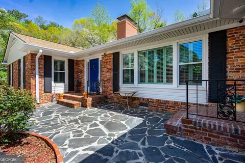 Exterior - 218 Westwood Dr, Lagrange, GA 30240 photo 4 of 14