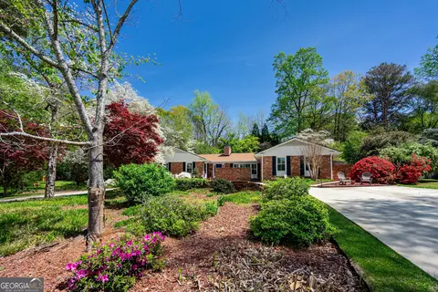 Exterior - 218 Westwood Dr, Lagrange, GA 30240 photo 1 of 14