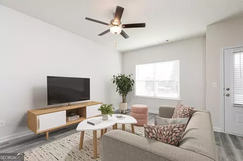 Living - 257 Rooker Dr, Lagrange, GA 30241 photo 1 of 2