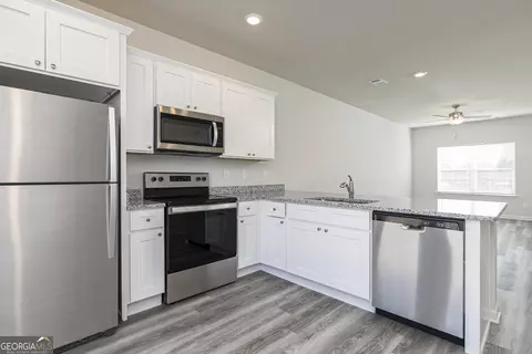 Kitchen - 257 Rooker Dr, Lagrange, GA 30241 photo 2 of 2