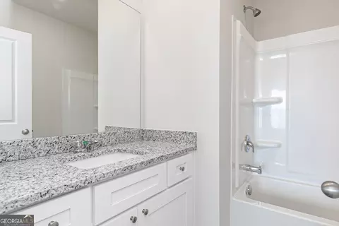 Bath - 255 Rooker Dr, Lagrange, GA 30241 photo 2 of 2