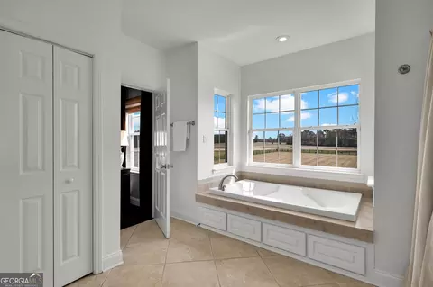 Bath - 748 Adabelle Rd, Register, GA 30452 photo 2 of 8