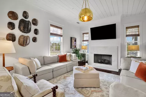 Living - 748 Adabelle Rd, Register, GA 30452 photo 4 of 6