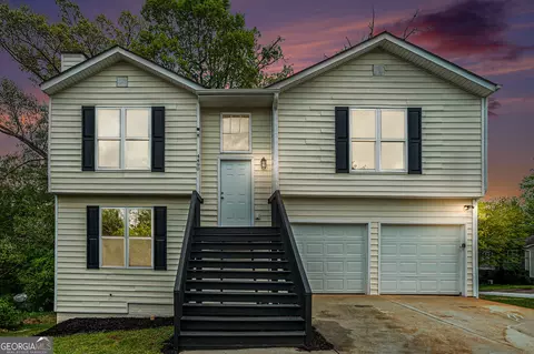 4490 Thornwood Trl, Stone Mountain, GA 30083