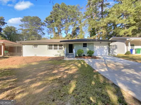 1879 Shamrock Dr, Decatur, GA 30032
