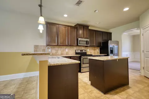 Kitchen - 117 Berkeley Way, Hampton, GA 30228 photo 2 of 5