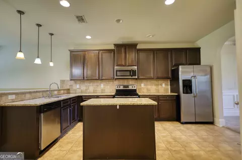 Kitchen - 117 Berkeley Way, Hampton, GA 30228 photo 1 of 5
