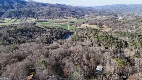 586 Whisper Wind Dr, Rabun Gap, GA 30568