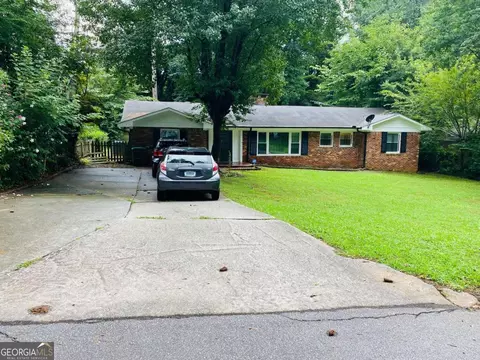 3727 Dial Dr, Stone Mountain, GA 30083