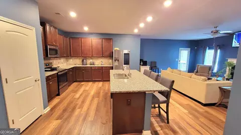 Kitchen - 113 Citadel Dr, Hampton, GA 30228 photo 2 of 5
