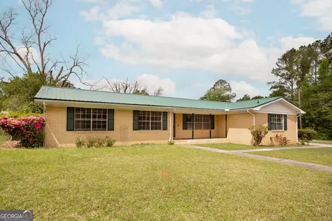 605 Dorothy St, Waycross, GA 31501