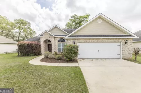 505 Amberley Ct, Kathleen, GA 31047