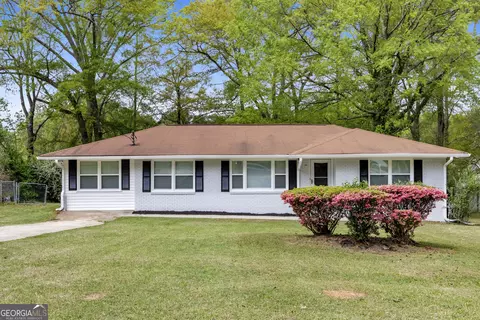 132 Arnold Pl, Jonesboro, GA 30236