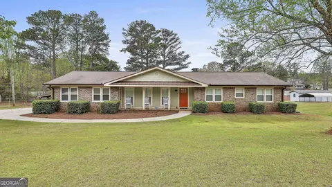 88 Witcher Cir, Newnan, GA 30263