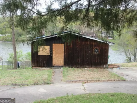 220 Lakeshore Dr, Stockbridge, GA 30281