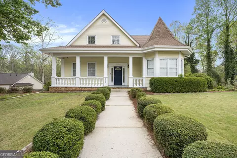 5732 Falls View Dr, Buford, GA 30518