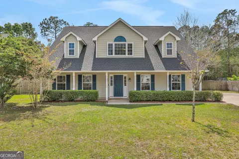379 Creekside Dr, Saint Marys, GA 31558