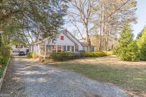 2756 Stone Rd, East Point, GA 30344