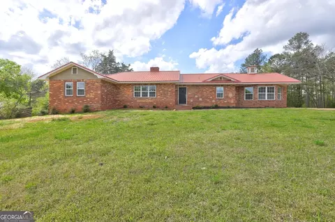 450 Lake Laurel Rd, Milledgeville, GA 31061
