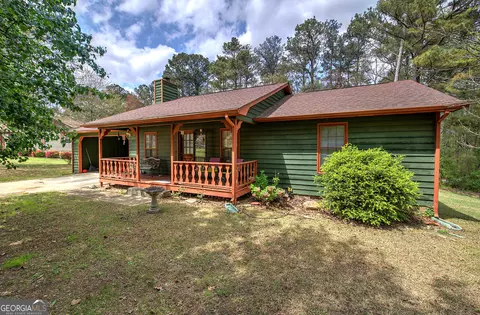 38 E Boxwood Dr SE, Cartersville, GA 30121