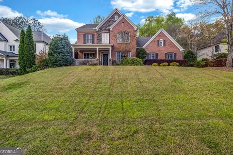 458 Lake Forest Dr, Newnan, GA 30265